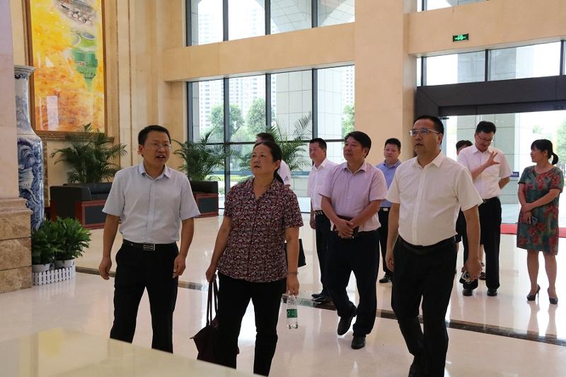 湖南省人大社會委、省總工會來公司調(diào)研