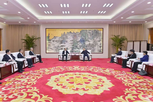 莫鼎革拜會(huì)安徽省委副書記、省長(zhǎng)王清憲